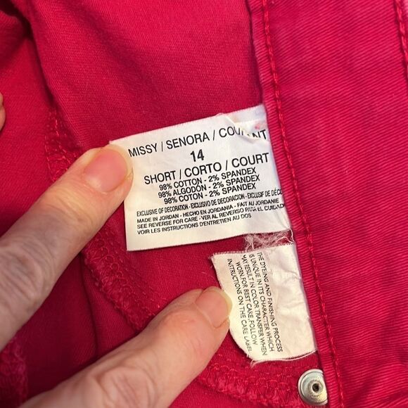 Gloria Vanderbilt Sadie size 14P slim dark pink cropped jeans cuffed or not EUC - Picture 12 of 13
